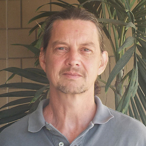 Dr. Johan Desaeger