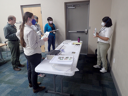 Dr. Rachael Mallinger teaches “Creating pollinator-friendly landscapes.”